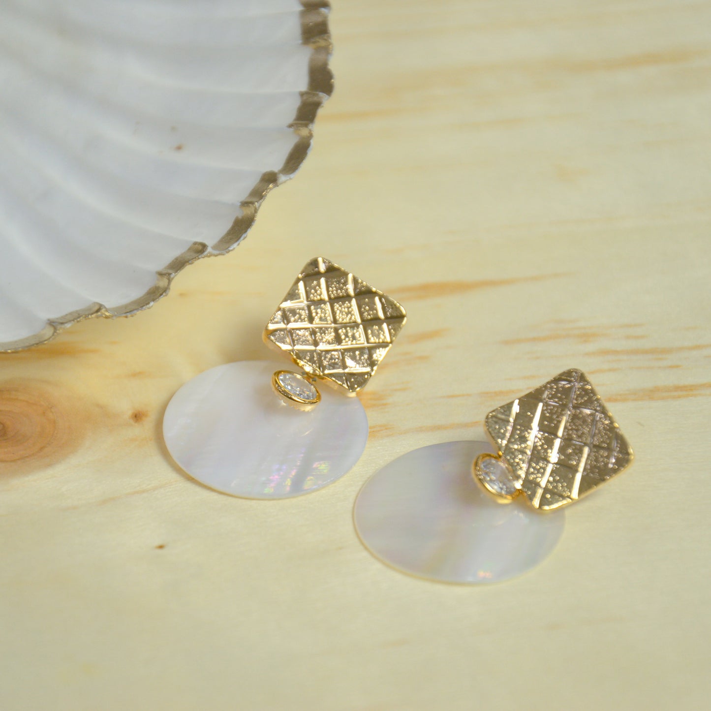 Pearl Mist Shell Drop gold Earrings