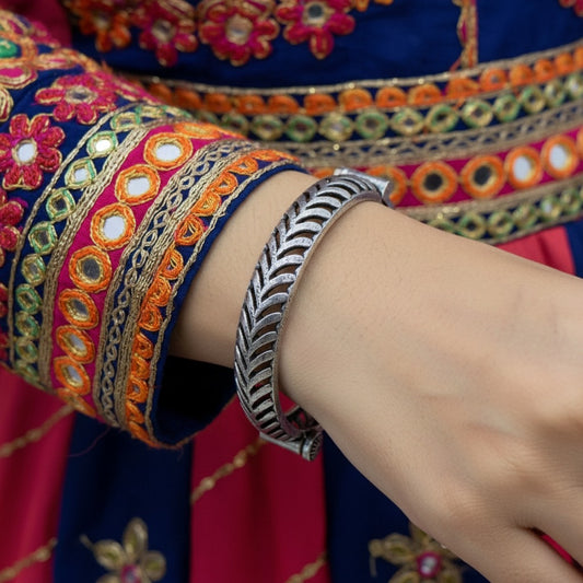 2PC German Silver Leaf Design Kada Bangles for Women