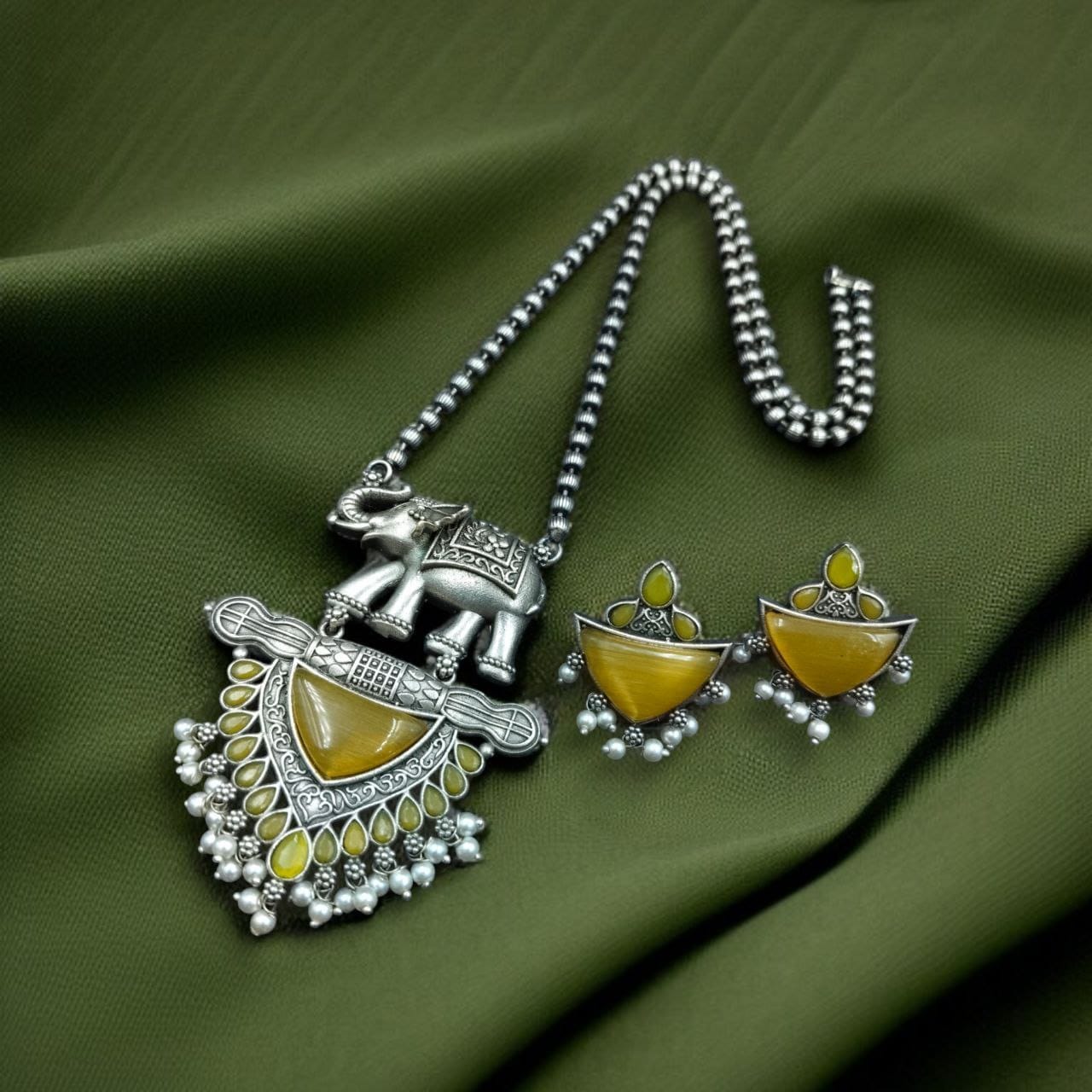 German Silver Elephant Pendant Necklace Set for Women | Lady Zone