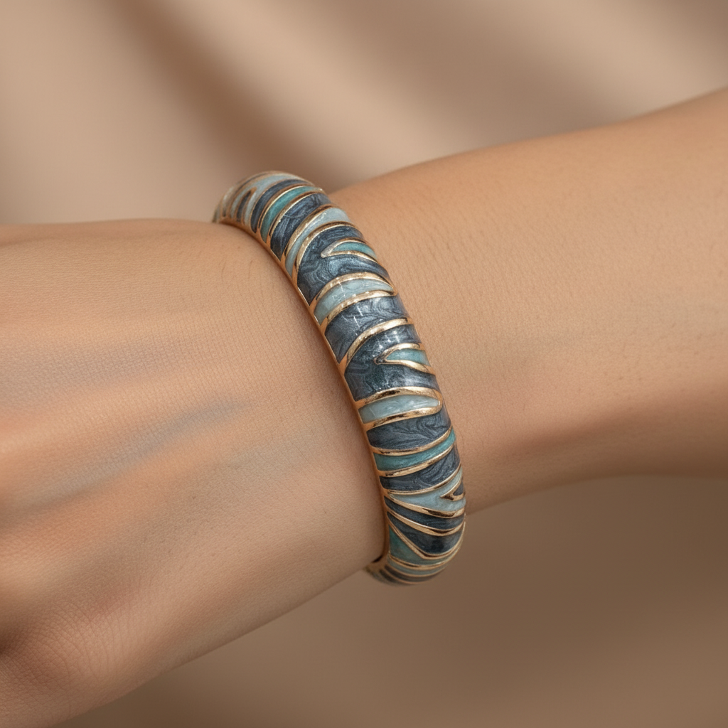 Wave Pattern Meenakari Kada for Women