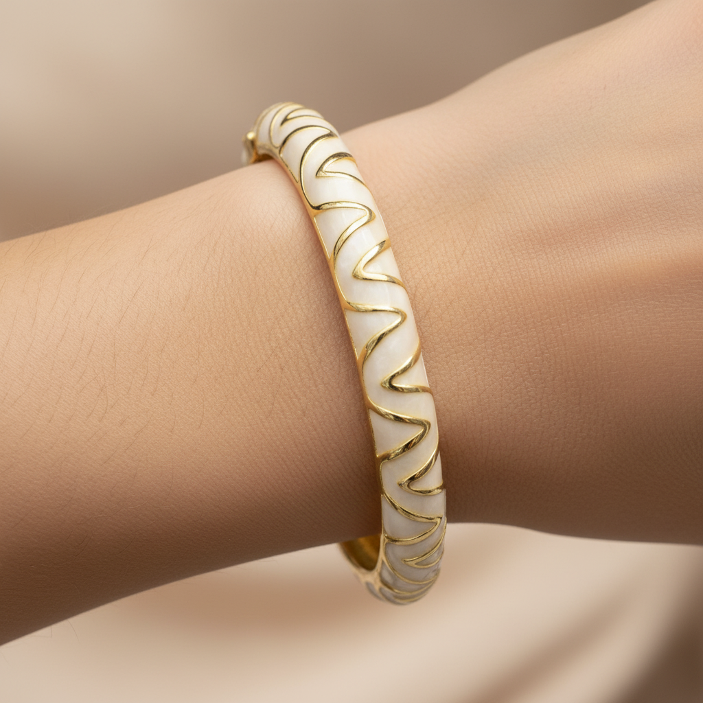Zigzag Wave Design Meenakari Kada for Women