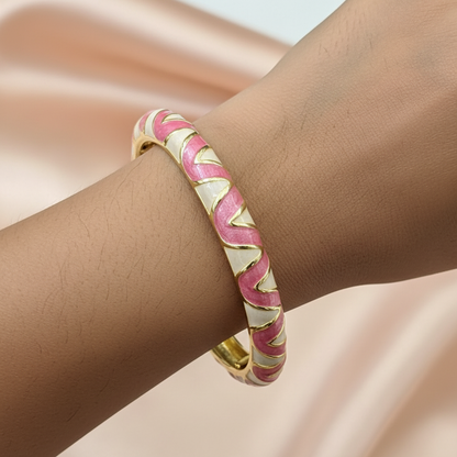 Zigzag Wave Design Meenakari Kada for Women