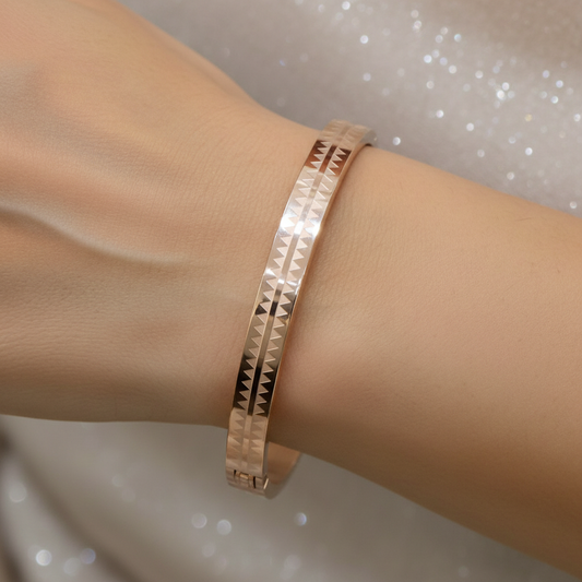 Geometric Pattern Kada Bracelet for Women