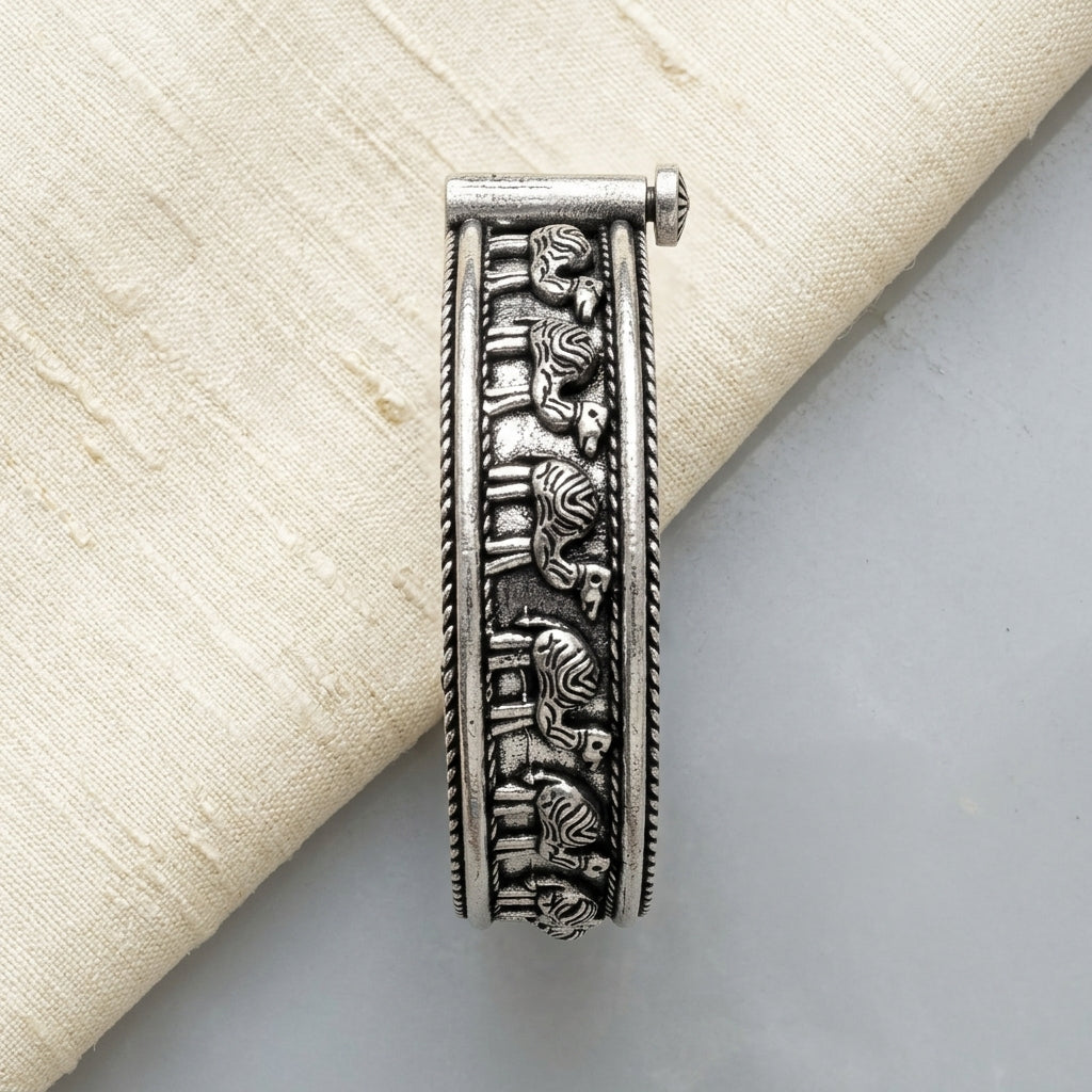 2 PC Vintage Camel Design Oxidised Kada Bracelet for Women | Lady Zone