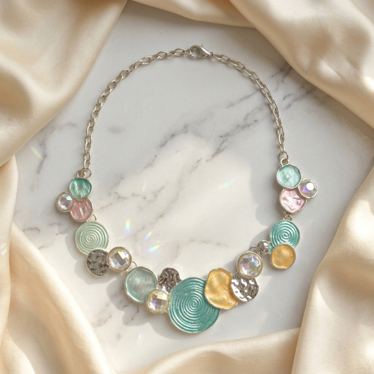 Artistic Shell & Abstract Pattern Necklace