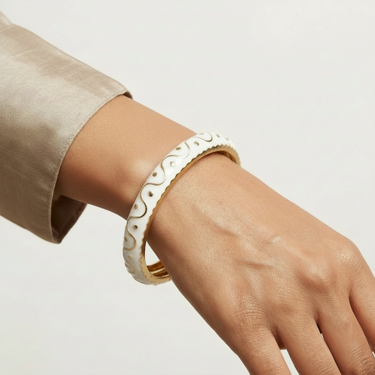 Artisan Wave-Pattern Gold-Finish Bangle  | Lady Zone
