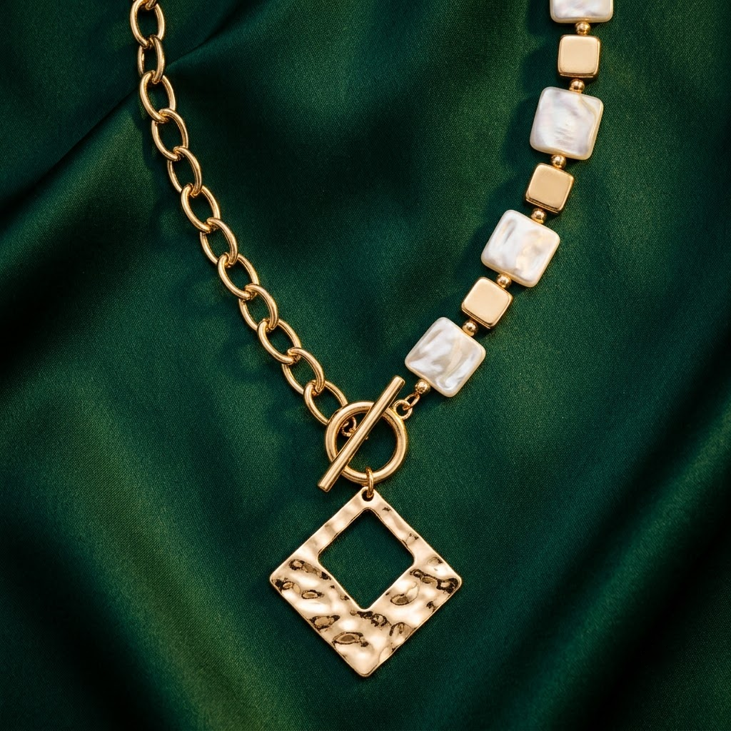 Gold-Plated Asymmetrical Link & Resin Pendant Necklace | Lady Zone