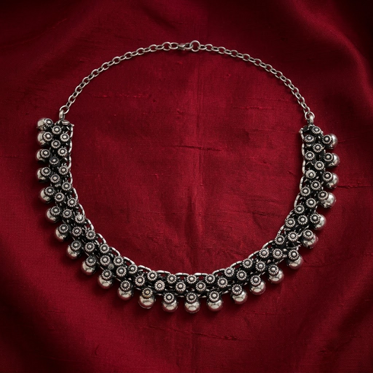 Oxidized Floral Cluster & Bead Collar Necklace | Lady Zone