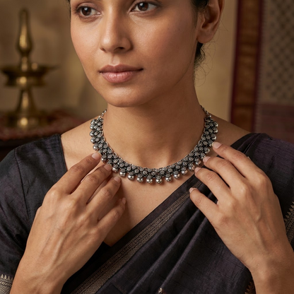Oxidized Floral Cluster & Bead Collar Necklace | Lady Zone