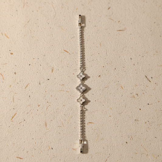 Minimal Crystal Clover Flexible Bracelet