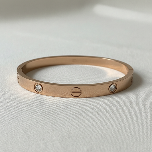 Luxury Screw Design CZ Bracelet for Women
