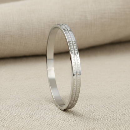 Geometric Pattern Kada Bracelet for Women