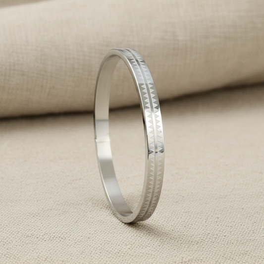 Geometric Pattern Kada Bracelet for Women